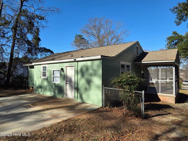 1012 Walnut Lane, Rockingham, NC 28379