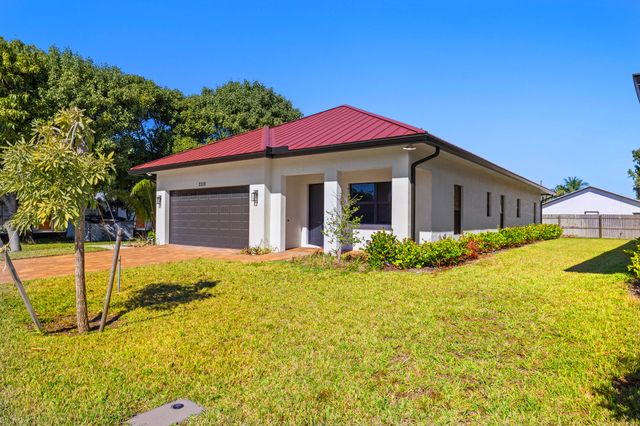 2315 Zeder Avenue, Delray Beach, FL 33444