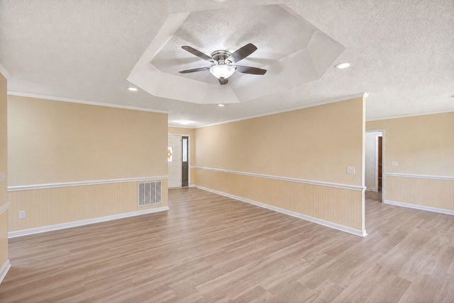 118 Old Saluda Dam Road, Greenville, SC 29611
