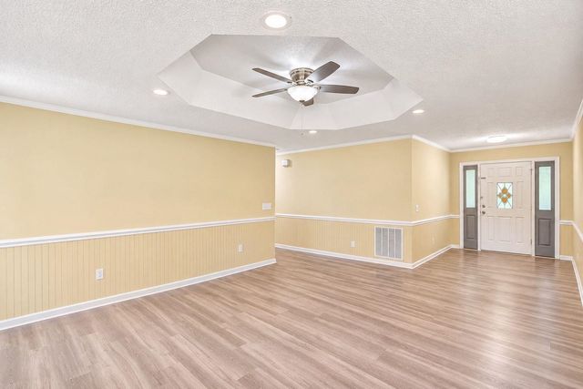 118 Old Saluda Dam Road, Greenville, SC 29611
