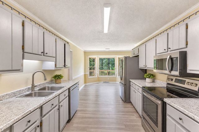 118 Old Saluda Dam Road, Greenville, SC 29611
