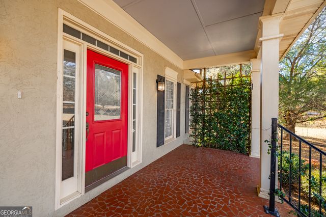 285 Old Farm Road, Fayetteville, GA 30215