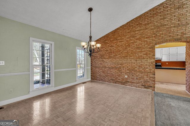 285 Old Farm Road, Fayetteville, GA 30215