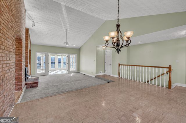 285 Old Farm Road, Fayetteville, GA 30215