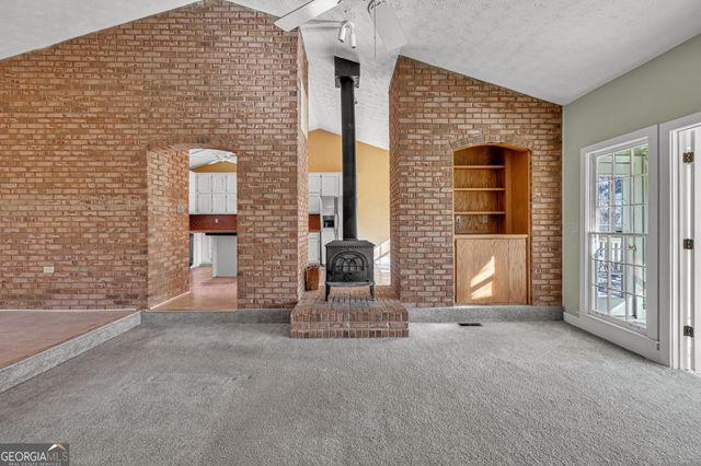 285 Old Farm Road, Fayetteville, GA 30215