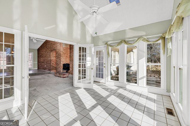 285 Old Farm Road, Fayetteville, GA 30215