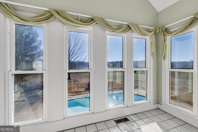 285 Old Farm Road, Fayetteville, GA 30215