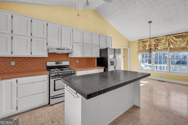 285 Old Farm Road, Fayetteville, GA 30215