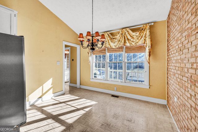 285 Old Farm Road, Fayetteville, GA 30215