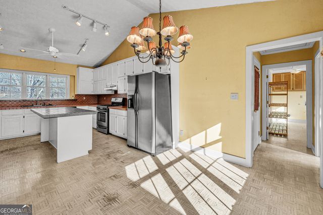 285 Old Farm Road, Fayetteville, GA 30215