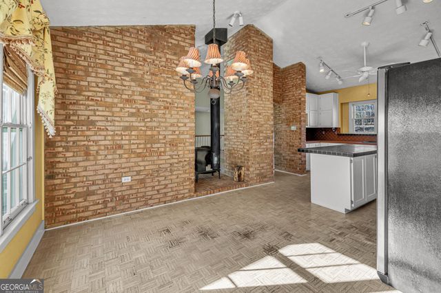 285 Old Farm Road, Fayetteville, GA 30215