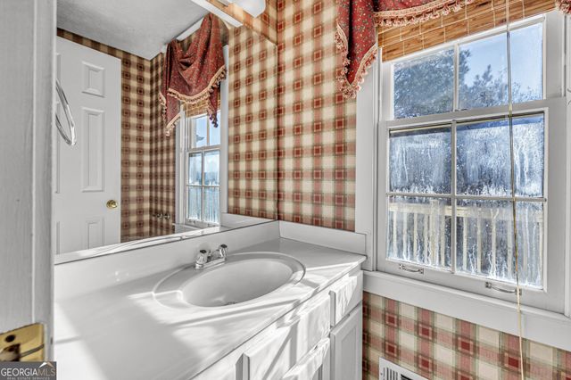 285 Old Farm Road, Fayetteville, GA 30215