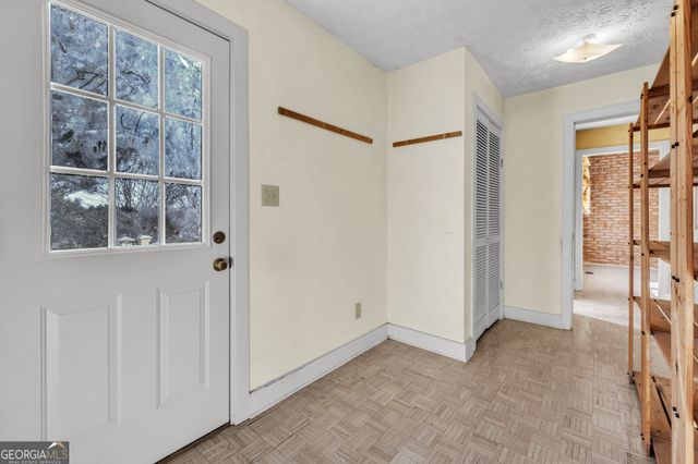 285 Old Farm Road, Fayetteville, GA 30215