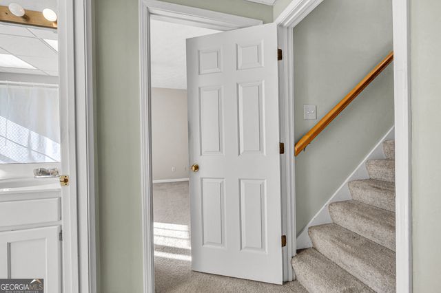 285 Old Farm Road, Fayetteville, GA 30215