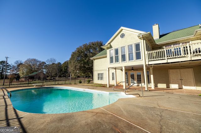 285 Old Farm Road, Fayetteville, GA 30215