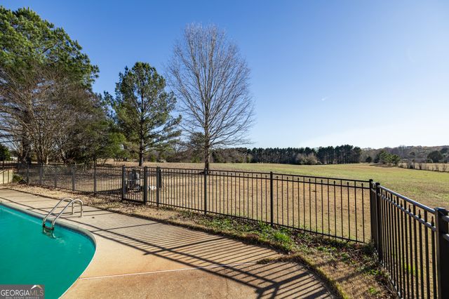 285 Old Farm Road, Fayetteville, GA 30215