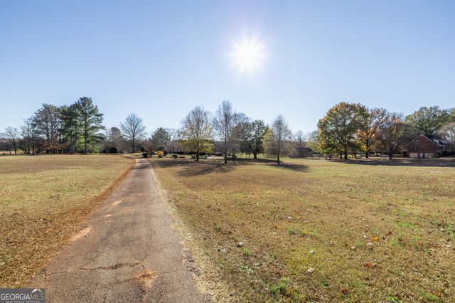 285 Old Farm Road, Fayetteville, GA 30215