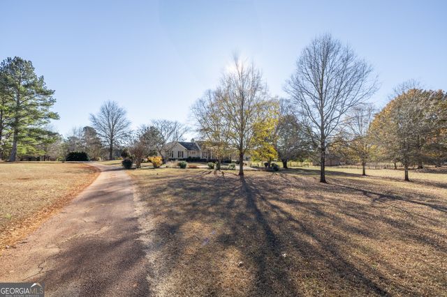 285 Old Farm Road, Fayetteville, GA 30215