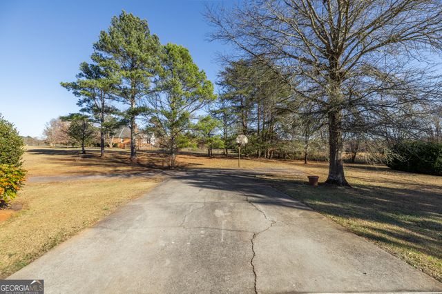 285 Old Farm Road, Fayetteville, GA 30215