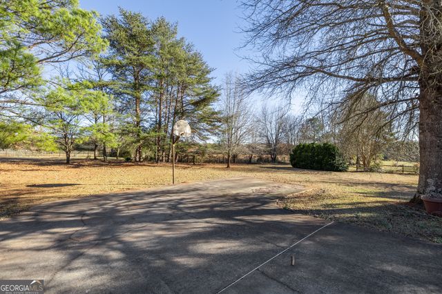 285 Old Farm Road, Fayetteville, GA 30215