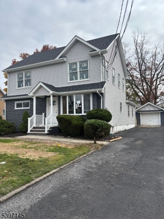 81 Hutchinson St, Clark Twp., NJ 07066