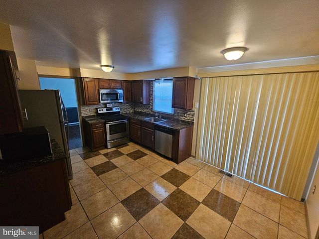 9402 GRANDHAVEN AVE, Upper Marlboro, MD 20772
