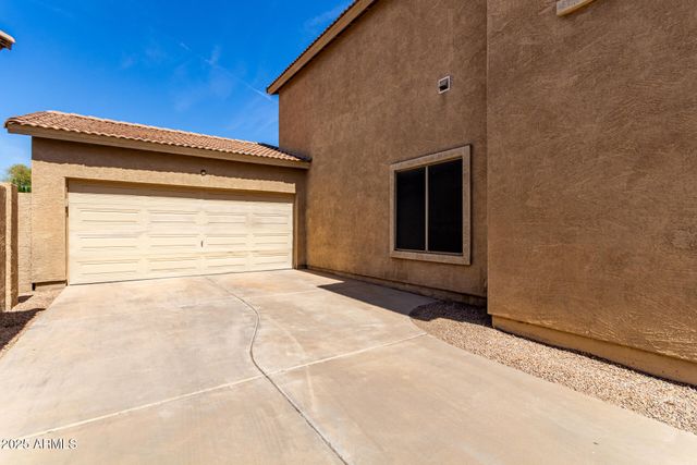 560 E RAINBOW Drive, Chandler, AZ 85249