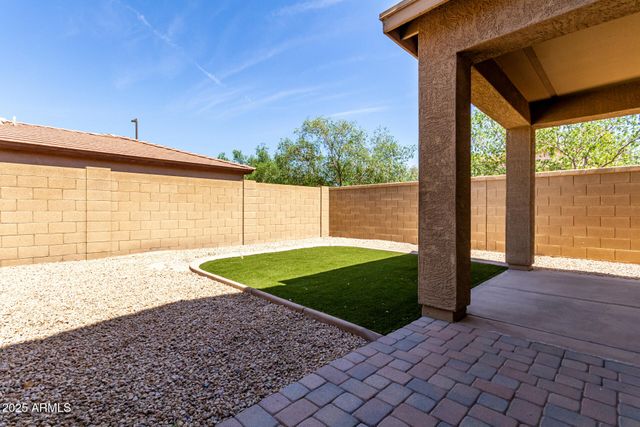 560 E RAINBOW Drive, Chandler, AZ 85249