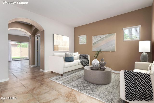 560 E RAINBOW Drive, Chandler, AZ 85249