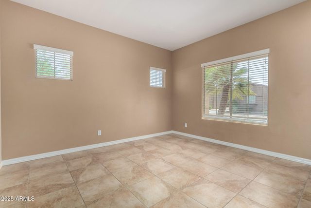 560 E RAINBOW Drive, Chandler, AZ 85249