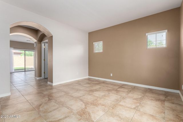 560 E RAINBOW Drive, Chandler, AZ 85249