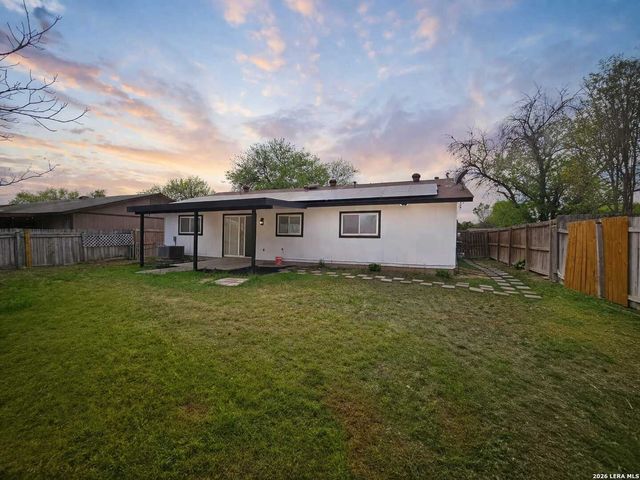 1070 Frost Fire, San Antonio, TX 78245