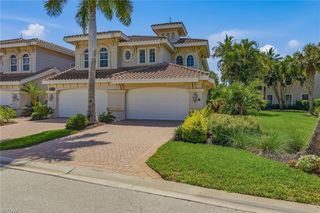 3176 Serena LN 202, Naples, FL 34114