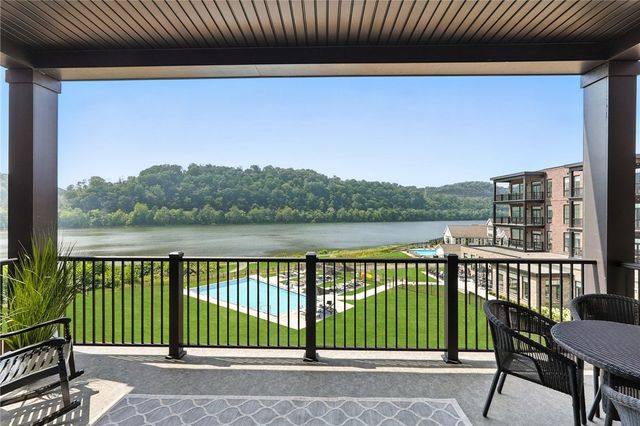 1 1st Street 305, Oakmont, PA 15139