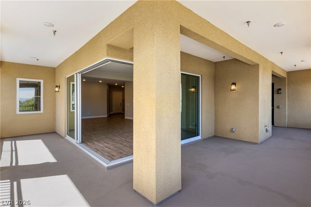 132 Los Cabos Drive 202, Las Vegas, NV 89144