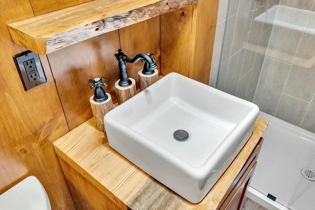 Image 24 of property listing at 54730 River Drive, Idyllwild, CA 92549