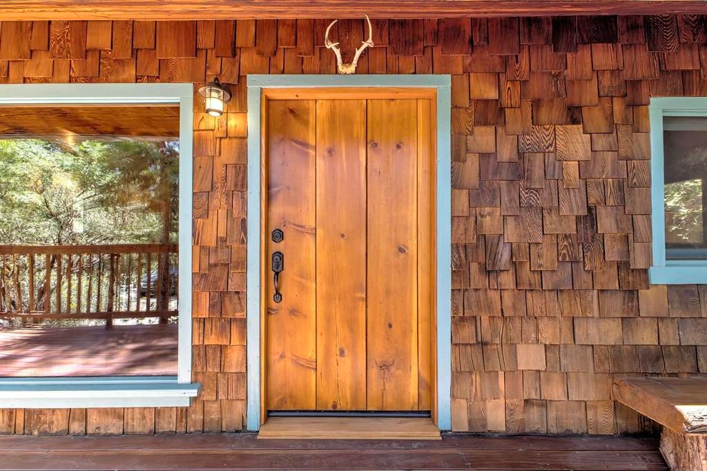 Image 5 of property listing at 54730 River Drive, Idyllwild, CA 92549