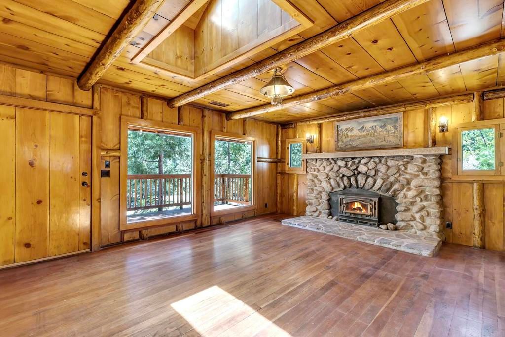 Image 7 of property listing at 54730 River Drive, Idyllwild, CA 92549