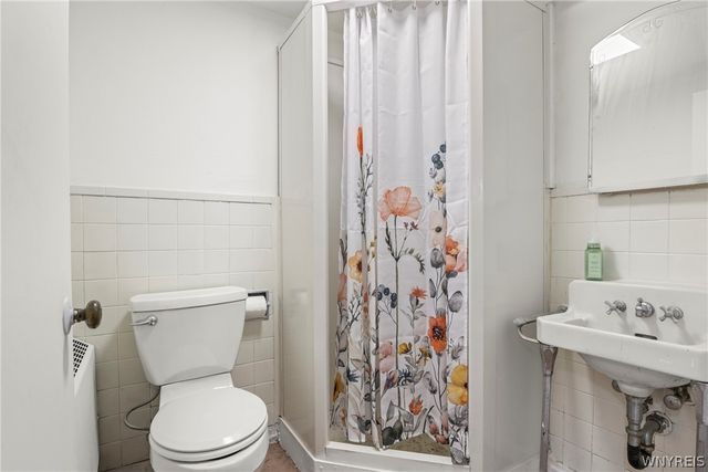 5082 Woodland Drive, Lewiston, NY 14092