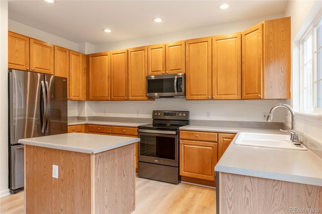 9692 Sun Meadow Street, Highlands Ranch, CO 80129