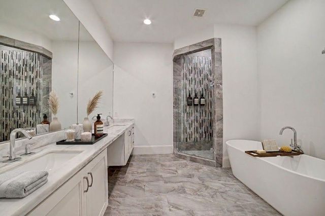 1010 Savannah Cedar Lane, Houston, TX 77043