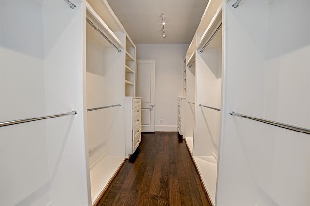 1010 Savannah Cedar Lane, Houston, TX 77043