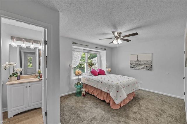 10 Warwick CIR, Chesapeake, VA 23320