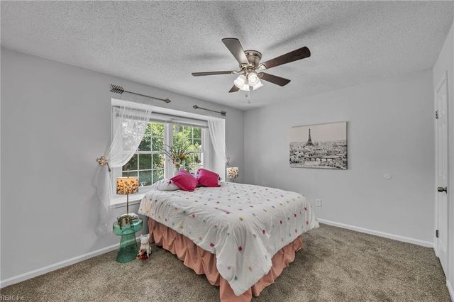 10 Warwick CIR, Chesapeake, VA 23320