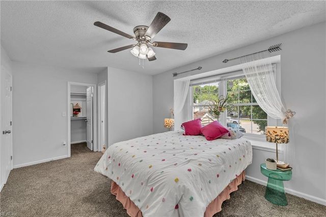 10 Warwick CIR, Chesapeake, VA 23320