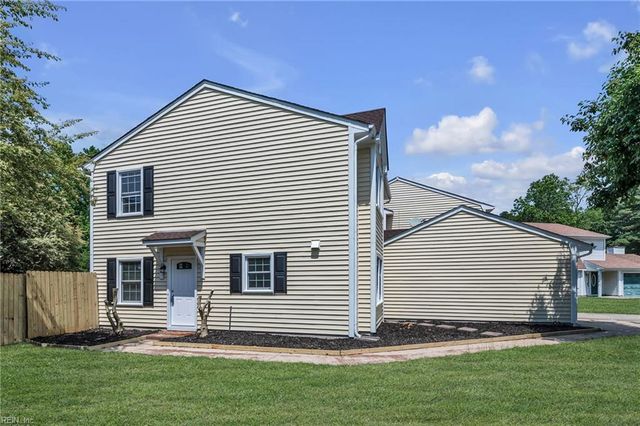 10 Warwick CIR, Chesapeake, VA 23320