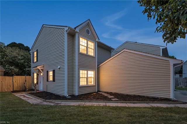 10 Warwick CIR, Chesapeake, VA 23320