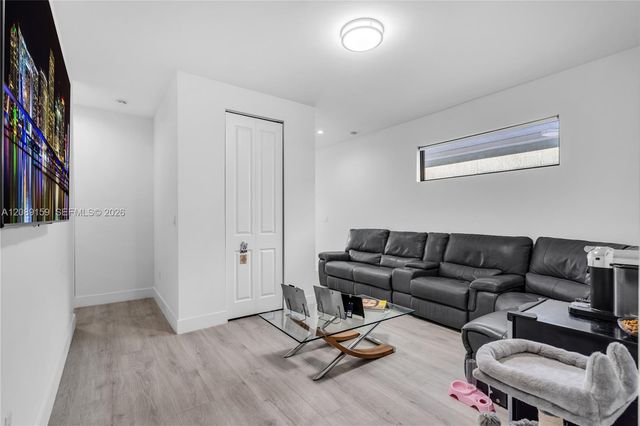 4363 NW 81st Avenue, Doral, FL 33166