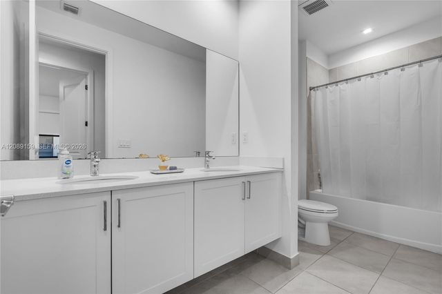 4363 NW 81st Avenue, Doral, FL 33166