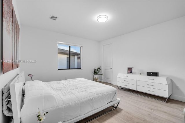 4363 NW 81st Avenue, Doral, FL 33166